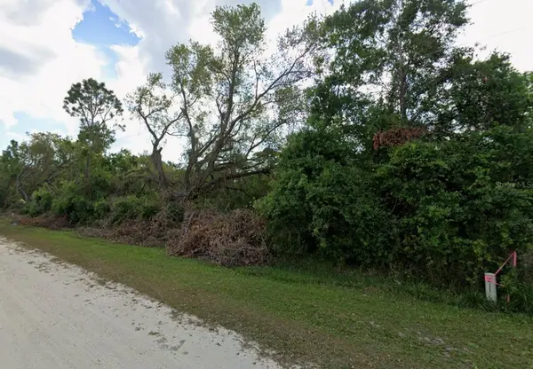 NE 3RD AVE, Okeechobee, FL 34972