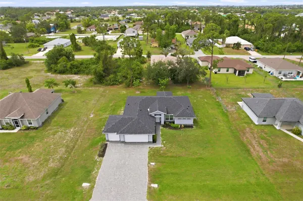 1024 NE 33RD LN, Cape Coral, FL 33909