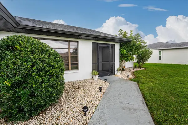 21 BUNKER LN, Rotonda West, FL 33947