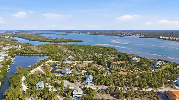 19 LEMON BAY LN, Placida, FL 33946