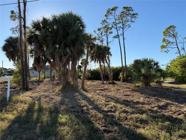 2 PINE VALLEY PL, Rotonda West, FL 33947