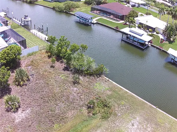 15674 MARGO CIR, Port Charlotte, FL 33981