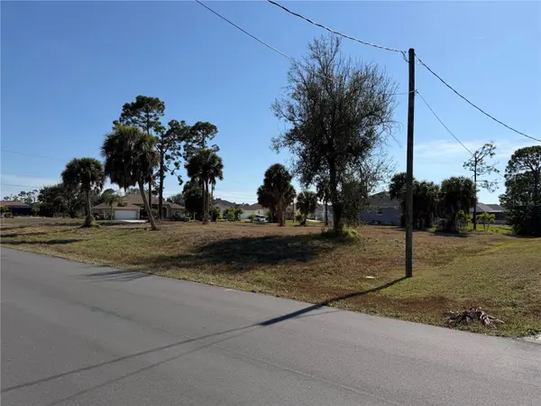 2 PINE VALLEY CT, Rotonda West, FL 33947