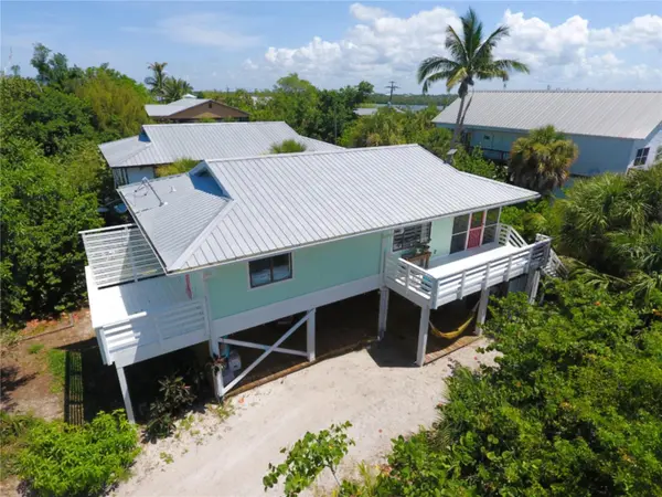 8662 GRAND AVE, Placida, FL 33946