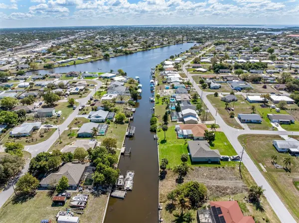 2220 BROAD RANCH DR, Port Charlotte, FL 33948