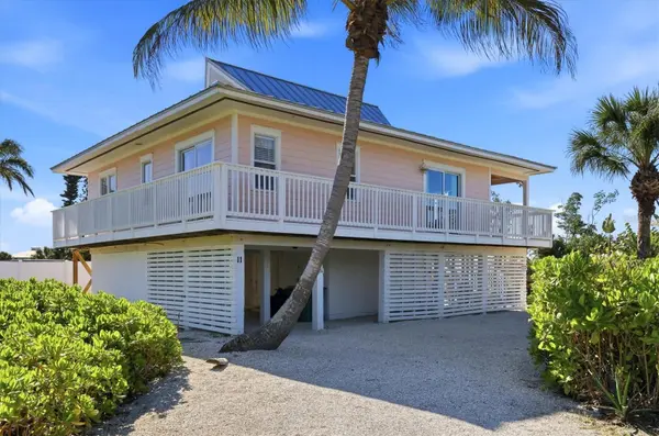 11 BOCILLA DR, Placida, FL 33946