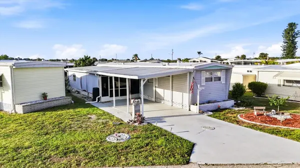 527 BLACKBURN BLVD, North Port, FL 34287