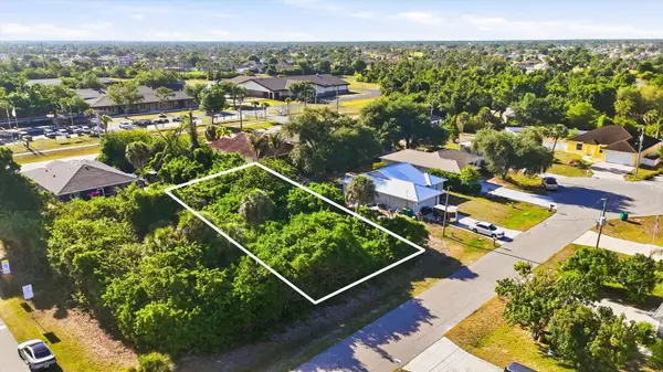 109 SIDNEY CT, Rotonda West, FL 33947