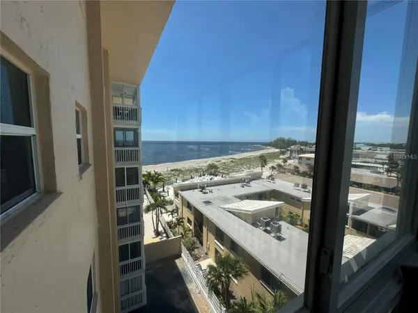 1255 TARPON CENTER DR #612, Venice, FL 34285