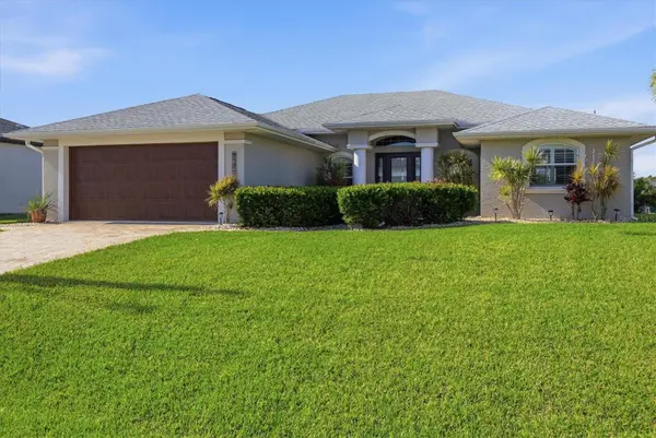 15738 APPLEWHITE CIR, Port Charlotte, FL 33981