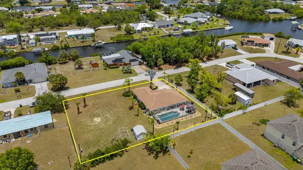 18075 PETOSKEY CIR, Port Charlotte, FL 33948