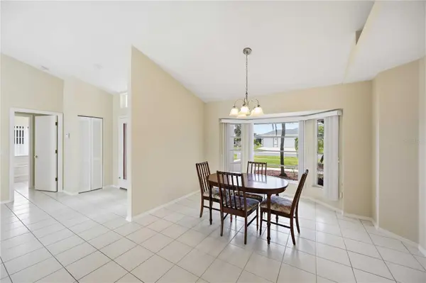63 CLUBHOUSE RD, Rotonda West, FL 33947