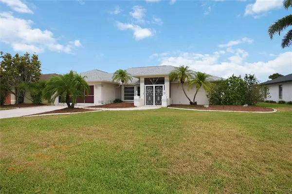 63 CLUBHOUSE RD, Rotonda West, FL 33947