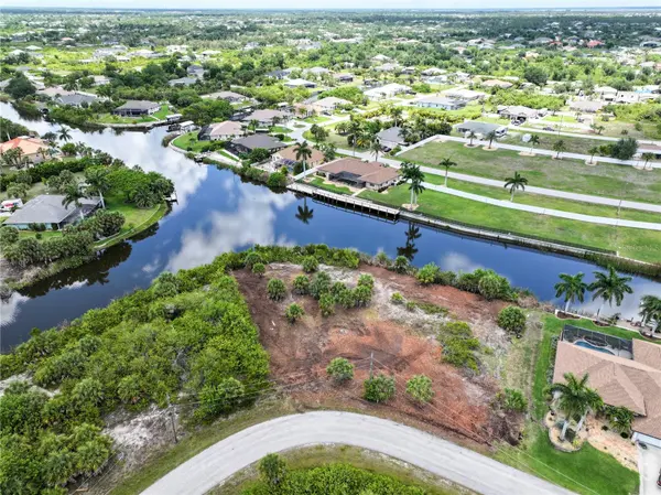 14235 FRUITPORT CIR, Port Charlotte, FL 33981