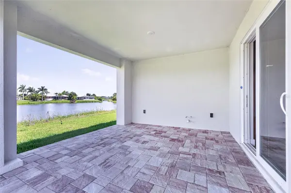 205 REDWOOD RD, Rotonda West, FL 33947