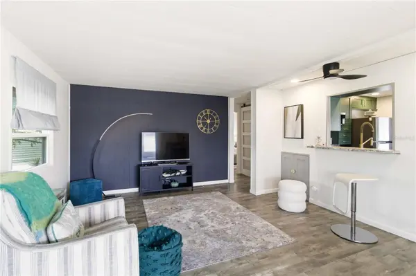 5402 CHATEAU LN, Bradenton, FL 34207