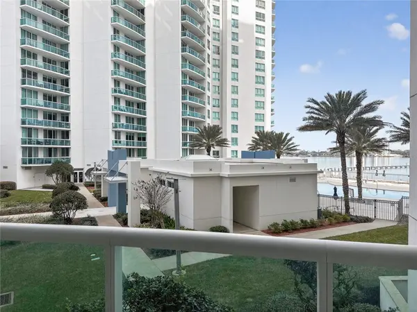 231 RIVERSIDE DR #208-1, Holly Hill, FL 32117