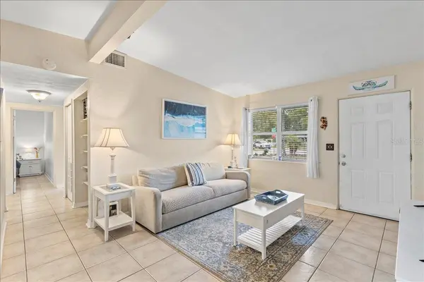 450 CARD AVE, Holly Hill, FL 32117