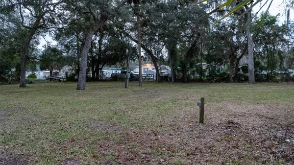 155 FRAN LN, Satsuma, FL 32189