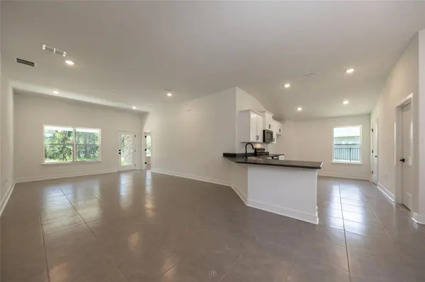 77 PICKERING DR, Palm Coast, FL 32164