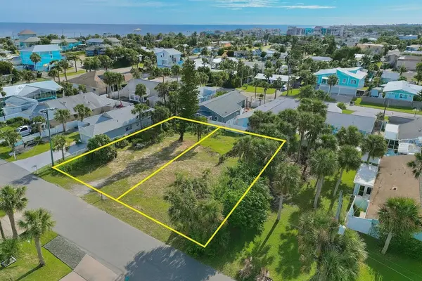 319 N 7TH ST, Flagler Beach, FL 32136