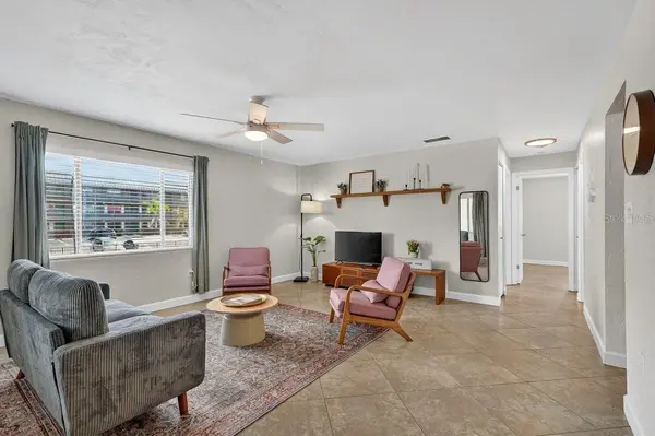 102 S PENINSULA DR #202, Daytona Beach, FL 32118
