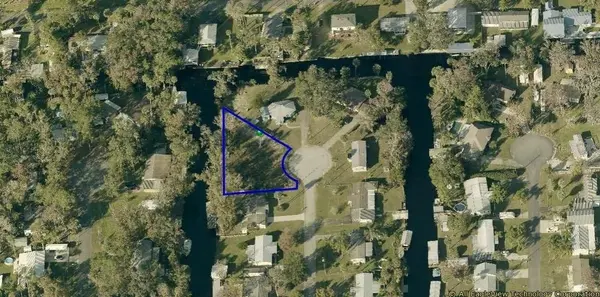 55813 SAM ST, Astor, FL 32102