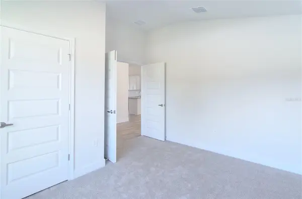 33 FARNELL LN, Palm Coast, FL 32137