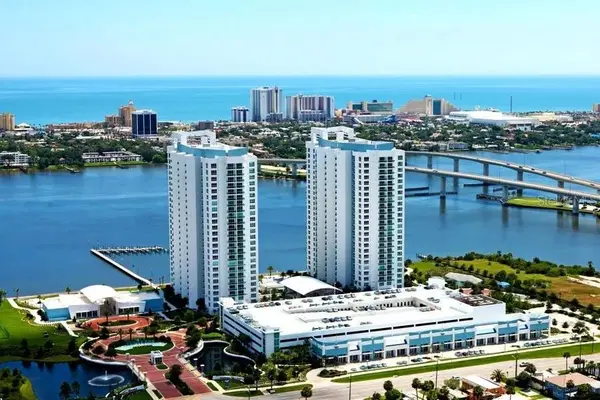 235 RIVERSIDE DR, Daytona Beach, FL 32117