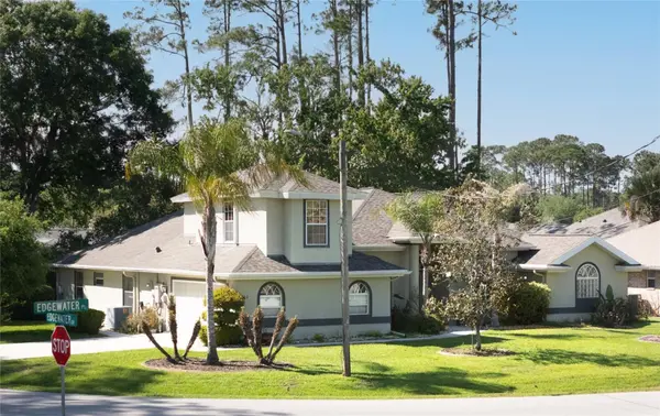 40 EDGEWATER DR, Palm Coast, FL 32164