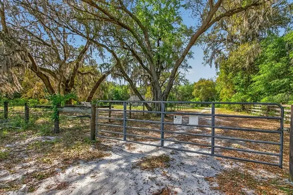 461 OLD STARKE RD, Palatka, FL 32177
