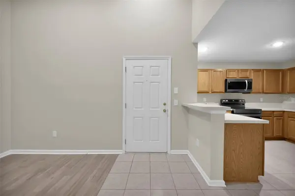 6111 MAGGIES CIR #110, Jacksonville, FL 32244