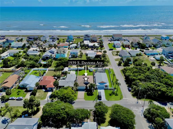 1939 S DAYTONA AVE, Flagler Beach, FL 32136