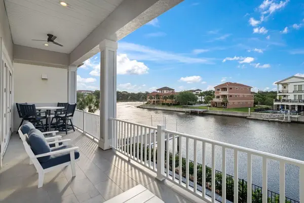 18 SPINAKER CIR, Palm Coast, FL 32137