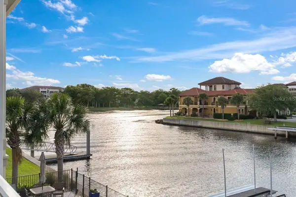 18 SPINAKER CIR, Palm Coast, FL 32137