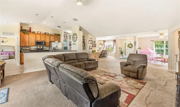 33 ROYAL LEAF LN, Palm Coast, FL 32164