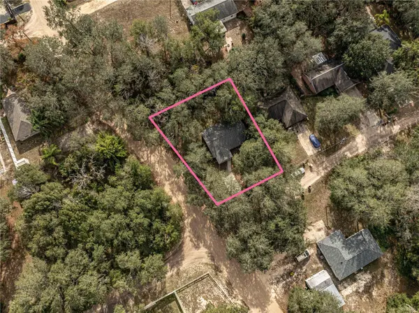 4438 CALAMONDIN ST, Lady Lake, FL 32159