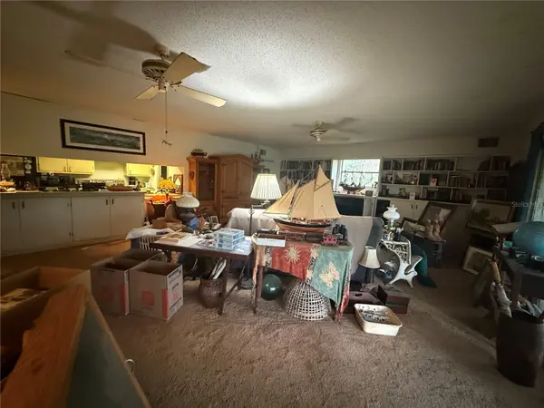 37315 BEACH DR, Umatilla, FL 32784