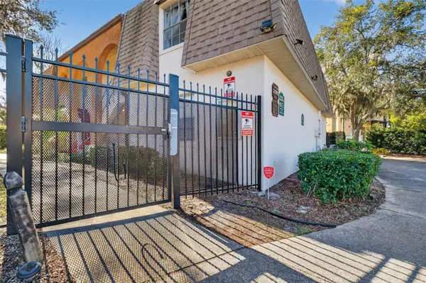 643 W OAK TERRACE DR #B1,B2,B3,B4, Leesburg, FL 34748