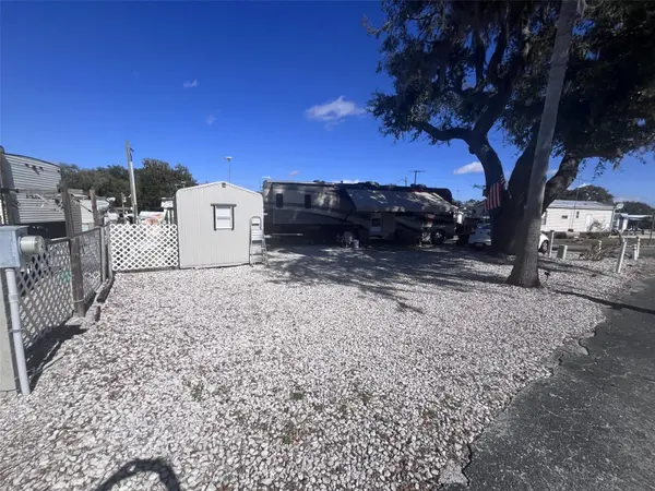 38201 MAGPIE WAY, Leesburg, FL 34788