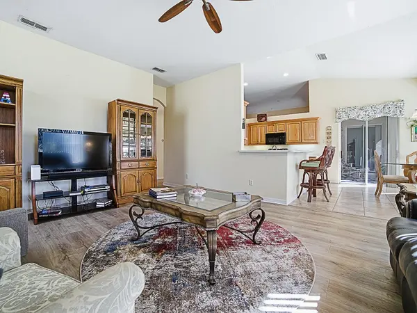 24239 BELLE MEDE DR, Leesburg, FL 34748