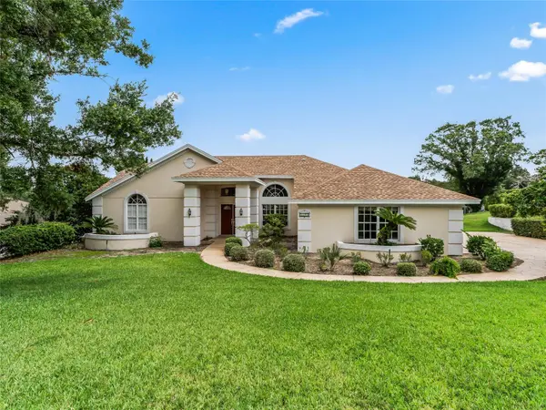 5321 GREENS DR, Lady Lake, FL 32159
