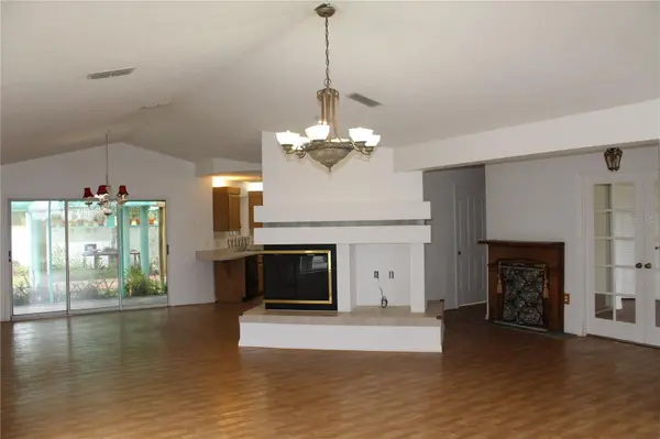 38901 ELLA DR, Lady Lake, FL 32159