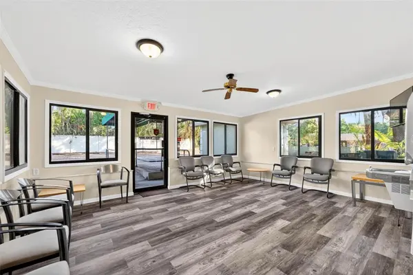 1318 S EUSTIS ST, Eustis, FL 32726