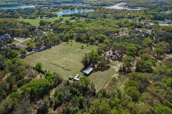 2917 LAKE GRIFFIN RD, Lady Lake, FL 32159