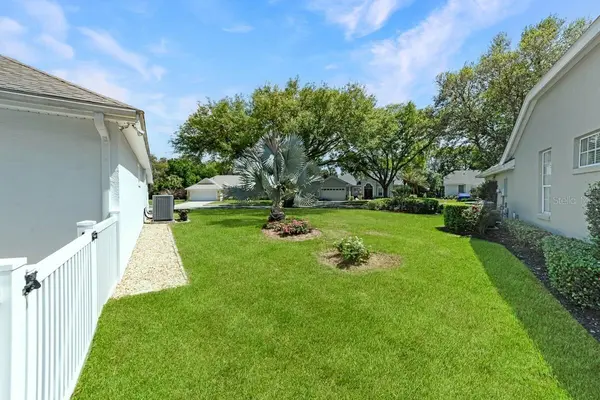 1901 PARK FOREST BLVD, Mount Dora, FL 32757