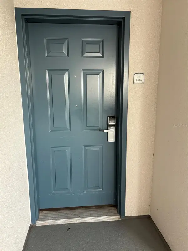13427 BLUE HERON BEACH DR #406, Orlando, FL 32821