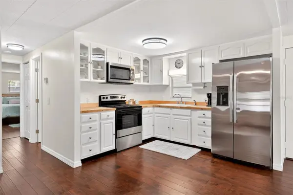 7 COCOS PLUMOSA DR #A, Eustis, FL 32726