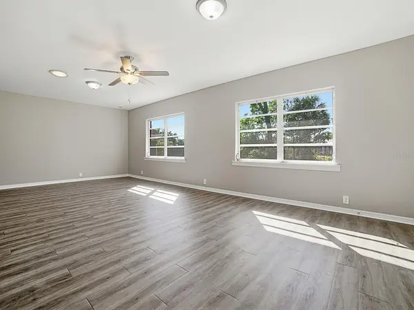 5 OAK ST, Yalaha, FL 34797