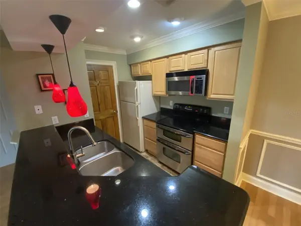 246 AFTON SQ #203, Altamonte Springs, FL 32714